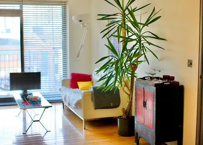 Zen Life With Urban Views - E8 Chic